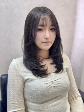 トッカ ヘアアンドトリートメント バイ リウム(tocca hair&treatment by Rium) 《トレンドヘア》ミディアムレイヤーカット×アッシュグレージュ