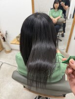 ホロ(holo-) つるりんちょ縮毛矯正|自然な艶髪ストレート