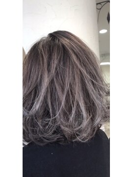 クロック バイ オハナ(Clock by Ohana) 【clock人気カラー☆外国人風グレージュ♪】