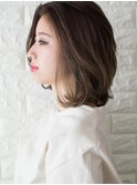 くびれセミディで、新しい自分を発見してみましょう。