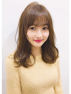 イマ(ima) shiwuミディアム小顔パーマ