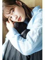 イリ(iri) 〈iri〉薄めバング/ミディアム/切りっぱなし