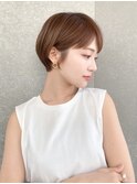 ショート×顔周り×前髪×シルキーベージュ×グレージュカラー