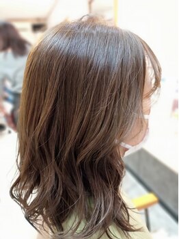 ノマ(Noma)の写真/白髪が気になり始めた大人女性にオススメ！お肌が荒れにくい低ジアミンカラーの取り扱いもございます◎