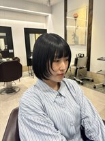 ノーム バイ アウラ(norm. by aura) 顔まわりレイヤー切りっぱなしボブミニボブ