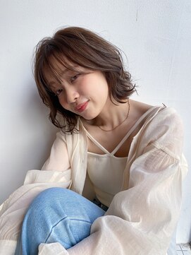 ラルテ(L'arte) 切りっぱなし外ハネショート