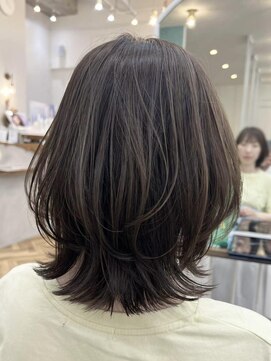 コンティロミー(CONTI ROMMY.) 上品ミディアムレイヤーカットくびれウルフ髪質改善クラゲヘアー