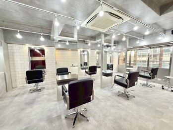 エクーエルム 心斎橋(ECOO yelm)の写真/2/1移転OPEN★心斎橋外国人風カラーで人気［ECOO］からカラースペシャリスト選抜[ブリーチ/ハイトーン特化]