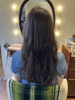 エルサフィロ キタハマ(el zafiro kitahama)&nbsp;20×30×40代×ツヤカラー×アッシュグレージュ×ゆる巻きヘア