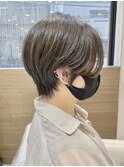 〈透明感のある暗髪〉イルミナカラーハンサムショート