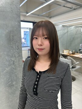 バサ 池袋東口店(BASSA) ナチュラルミディアムレイヤーカット