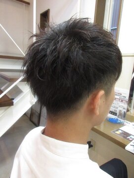 コアフィールフィス(COIFFURE fils) 【見附 今町】メンズ 刈り上げ×束感ショート
