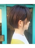 担当照井 コンパクトに収まる丸みショートヘア