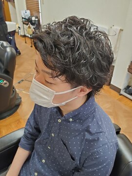 イナバ(Hair Life INABA) ツーブロック＋パーマ