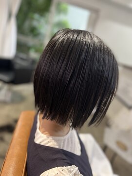 ツムグ 代官山店(TUMUGU) 小顔ショートボブ丸みショート×アッシュオリーブ白髪ぼかし