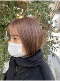 ベージュ