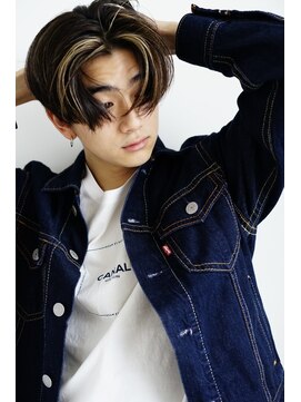 アルテ(ARTE) センターパート/韓国風/韓国ヘア/ニュアンスパーマ