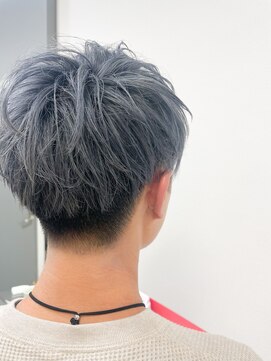 ヴォーグエクラ(vogue eclat) ツーブロック刈り上げマッシュシルバー