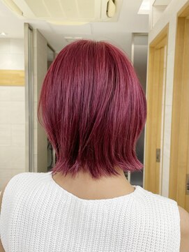 ピークアブー 表参道(PEEK-A-BOO) 女性らしい耳出し小顔ショート