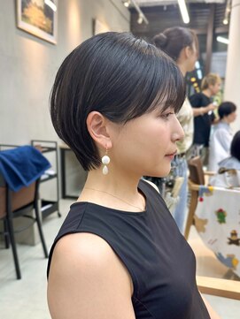 ミィ 表参道(mee.) デザインカラー/レイヤーカット/ウェットヘア/ショート