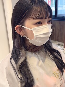 ヘアリゾート粋 新宿三丁目本店 インナーカラー/シルバーベージュ