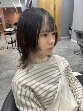 カーサ バイ ハミュウ たまプラーザ(CASA by Humium) 20代30代ウルフインナーカラー立体感小顔丸み乾かすだけ