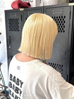 ヲタク(wotaku.)&nbsp;ブロンドカラーハイトーンダブルカラーブリーチリタッチミニボブ