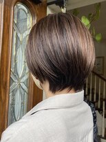 2丁目3番地美容室 艶感ブラウンショート×ハイライト