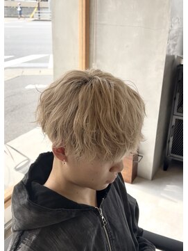 エッジ(EDGE) 大分メンズハイトーンブリーチ刈り上げショートレイヤーマッシュ