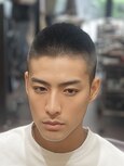 ソフトモヒカン　ベリーショートヘア　刈り上げ　校則ヘア