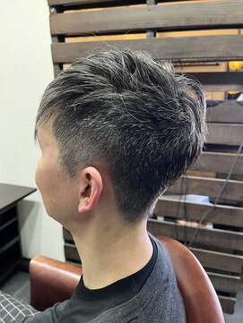 ネスト ヘアーデザイン(NEST hair design) 白髪を活かすアシンメトリーショート