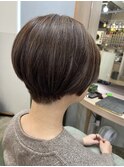 白髪ぼかしカラーハンサムショート