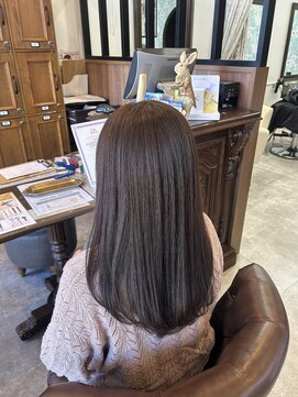 ハグヴィアン(HUG BIEN) アッシュグレージュ