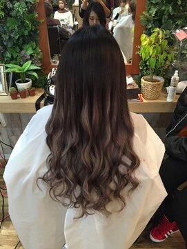 ラピス テラス 渋谷(Lapis terrace) エクステでつくるグラデーション☆【ラピステラス Lapis 渋谷】