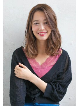 リリアン 青山(relian) かきあげバングで大人雰囲気に