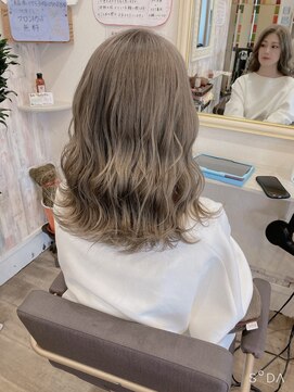 ヘアーメイク レーヴ(Hair make reve) ふんわりウェーブ