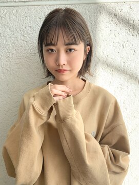 エムクランメイクス 原宿 表参道(m.clan MAKE'S) 切りっぱなしボブ オリーブベージュ ケアブリーチベージュカラー