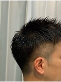 メリハリを効かせたツーブロックベリーショート