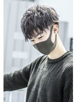 グランアージュ 柏西口店(grandage)&nbsp;爽やかツーブロック刈り上げ シルバーブルージュ黒髪 柏グランc3