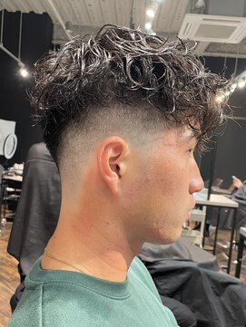 スキル(SKILL) スペインカール スキンフェード