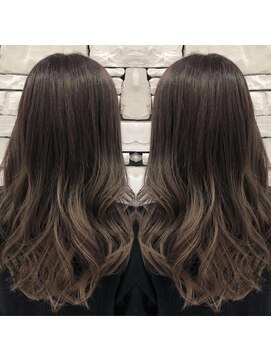 ゼン(Zen.) 大人女子人気のマットグレージュカラー