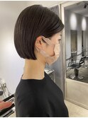 黒髪耳かけボブ