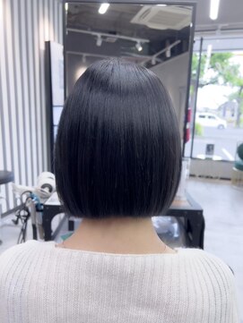 レヴェリー(REVERIE) #タッセルボブ#ブルーブラック#韓国#切りっぱなし