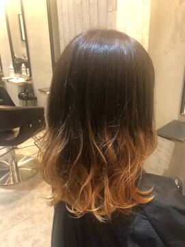 ラベスト バイ セロ 池袋メトロポリタン前(LOVEST by CERO) オレンジカラーが可愛いグラデーションカラー