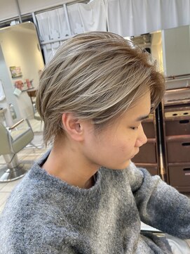 テトラ バイ ネオリーブ 横浜西口店(tetra by neolive) 横浜★ケアブリーチのハイトーンベージュ