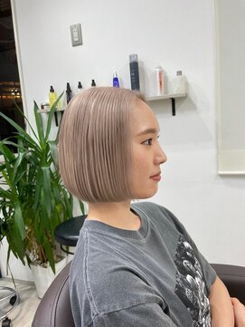 アイズ 横浜(IS) 横浜/mikiya指名/切りっぱなしボブ/ハイトーンボブ