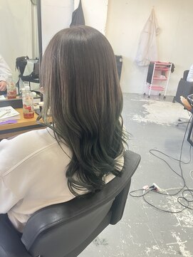 エフフォーユアヘアー 北方店(F for your hair) ロングレイヤー×インナーカラーグリーン