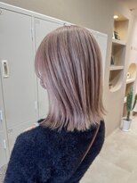 ニモ(NIMO.)&nbsp;ラベンダーベージュ　ピンクベージュ　外ハネボブ