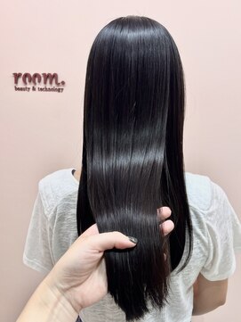 ルーム シンサイバシ(room shinsaibashi) 縮毛矯正 じゃない うねり対策! 大人女子のロングヘア
