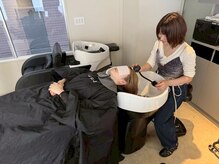 寝たままリラックスできる贅沢シャンプー［学割U24/髪質改善/ボブ/栄/久屋/レイヤーカット/ブリーチなし